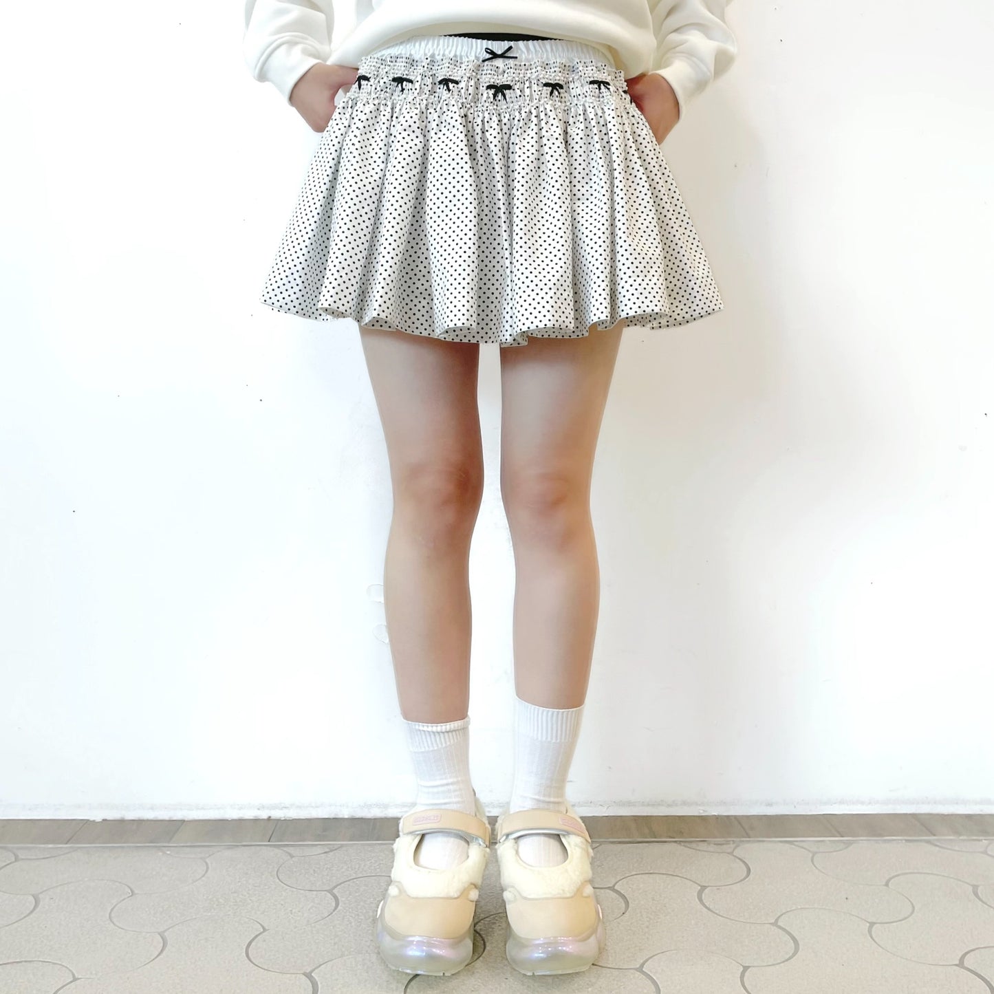 Briefs embroidery skirt / White / スモッキングスカート