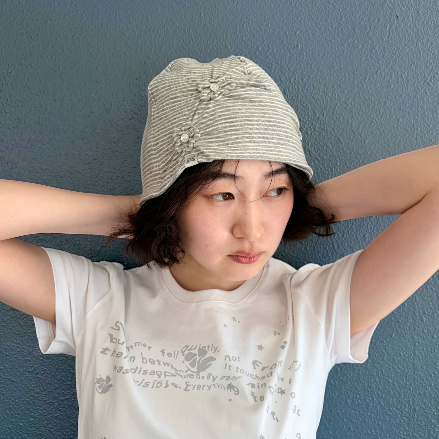 Flower Button Beanie / Gray / フラワーボタンビーニー