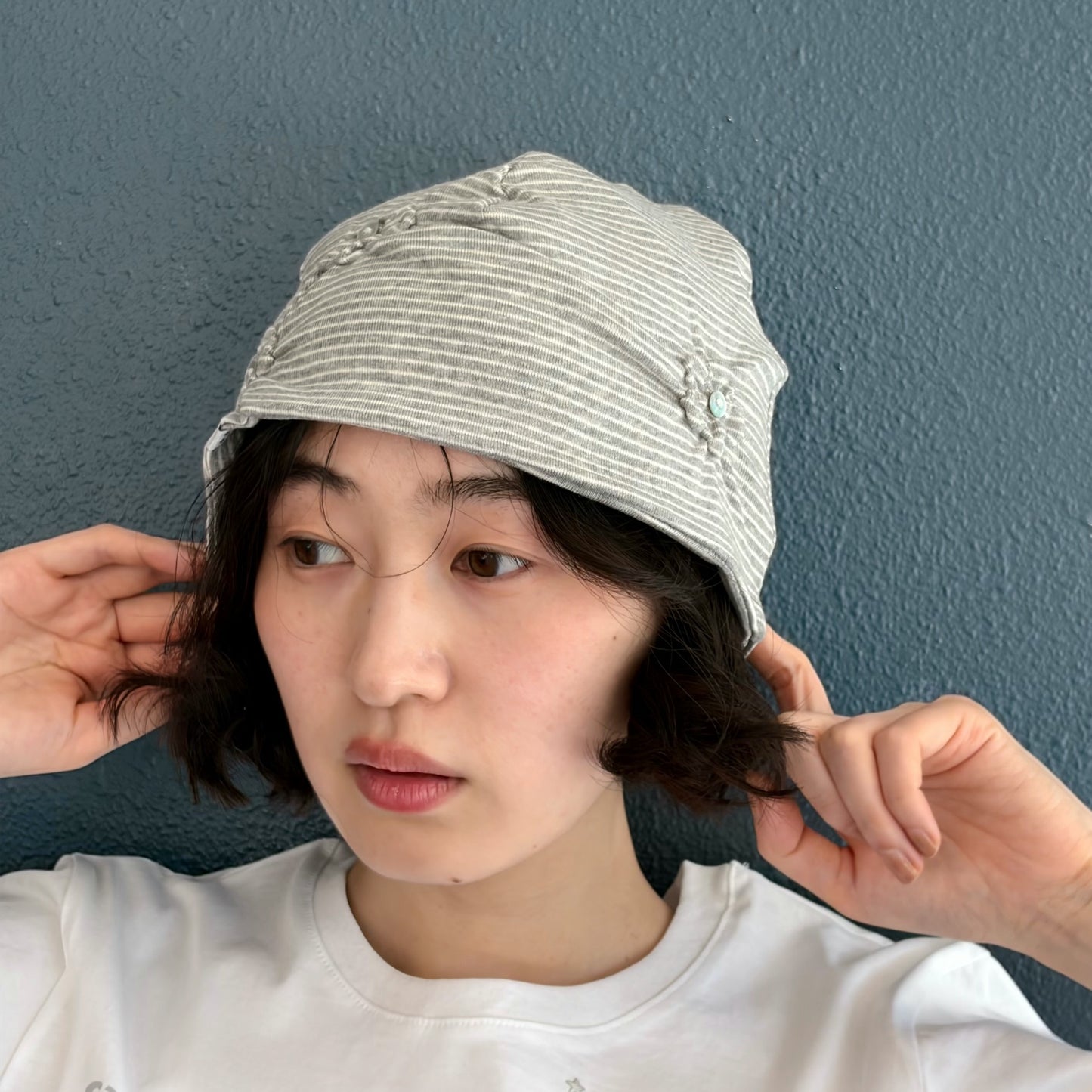 Flower Button Beanie / Gray / フラワーボタンビーニー