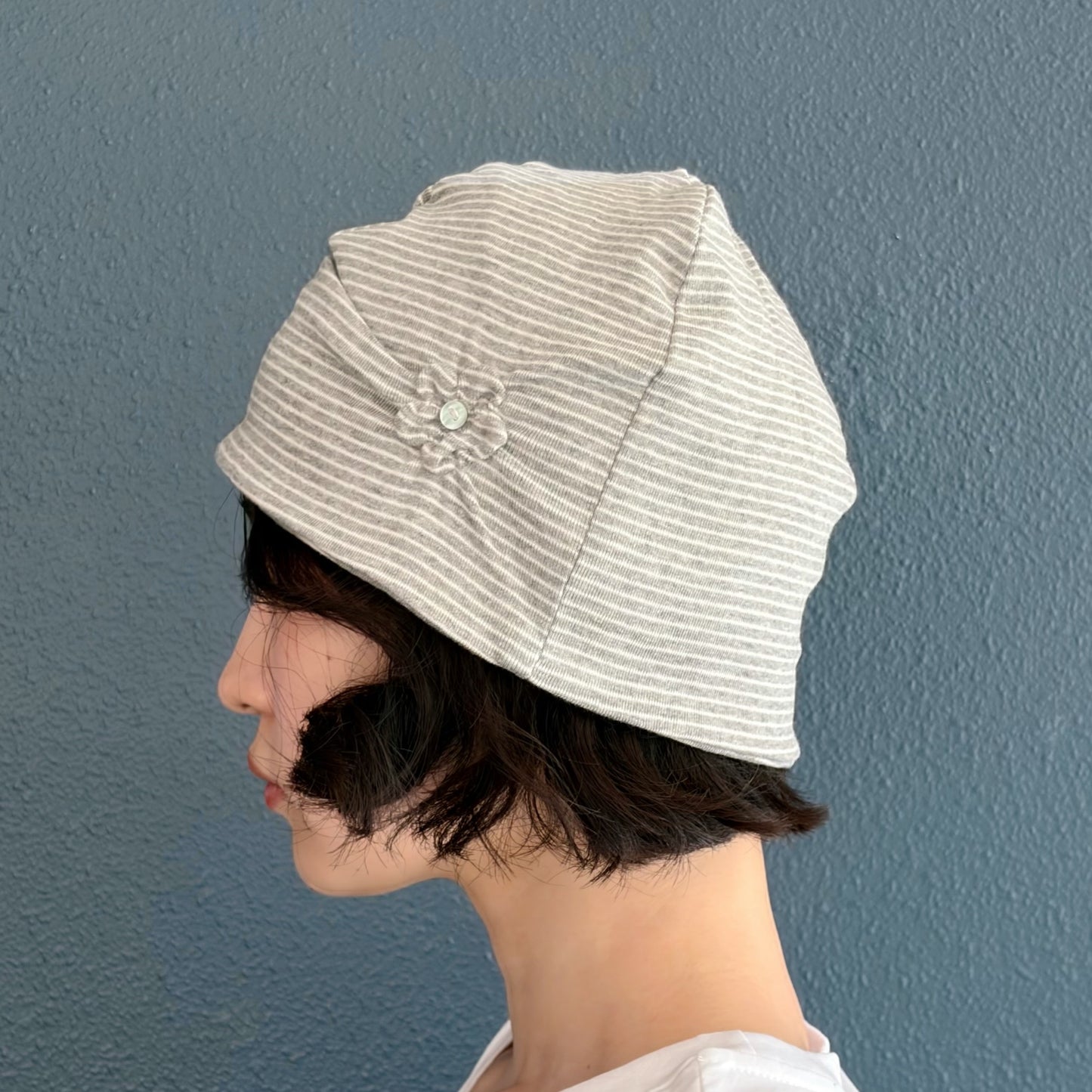 Flower Button Beanie / Gray / フラワーボタンビーニー