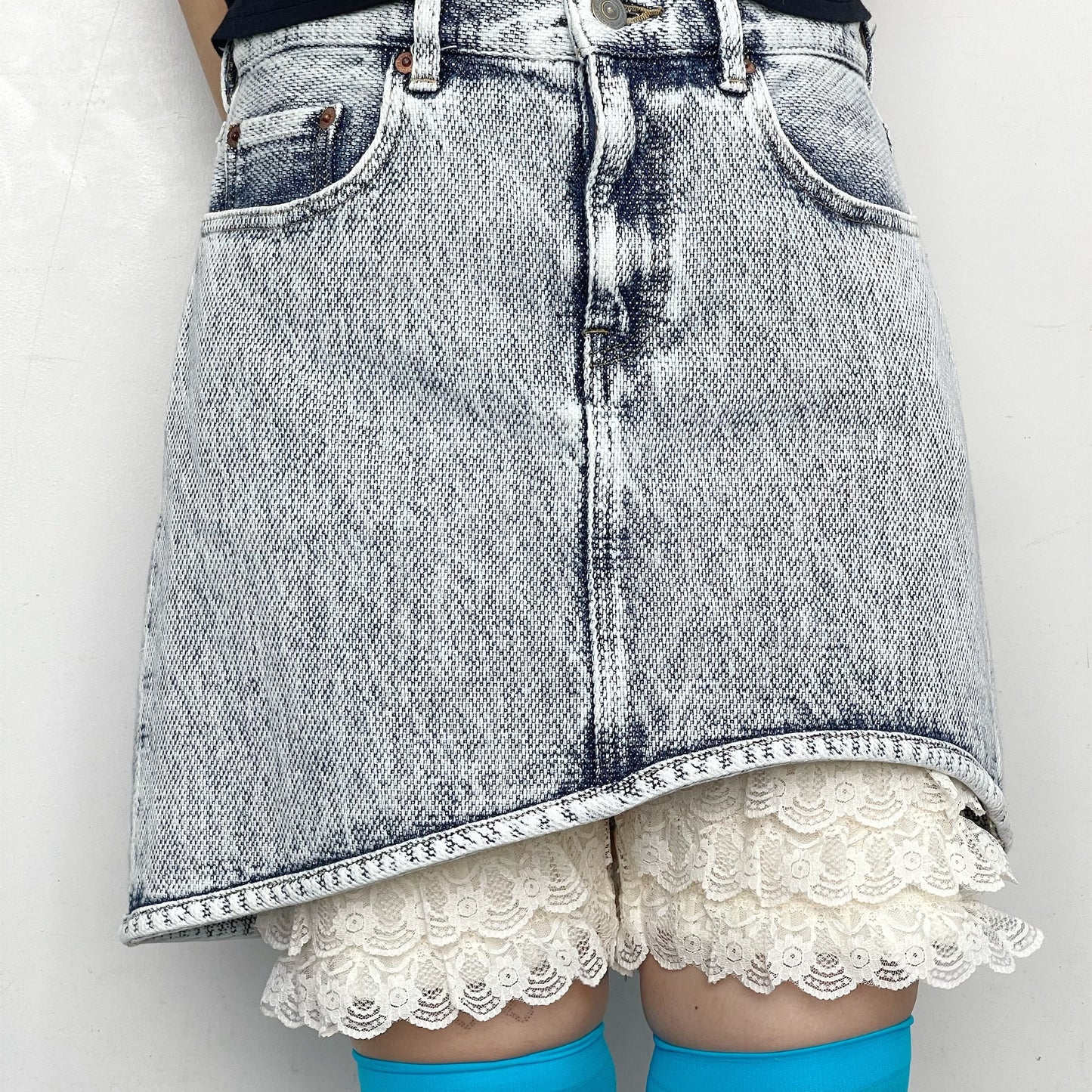 WAVE CUT DYED SKIRT / WHITE / ウェーブカットデニムスカート