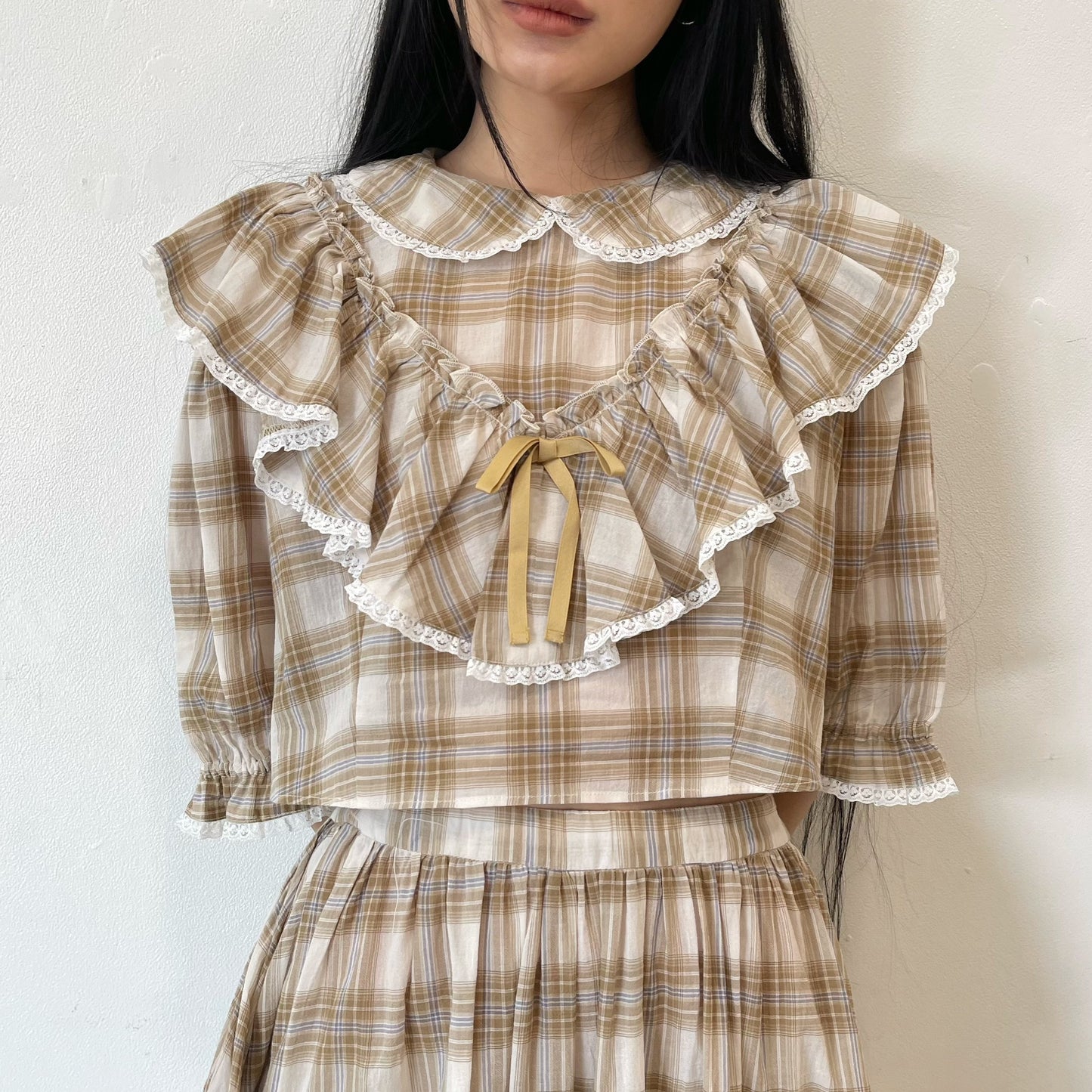 SHORT COTTON BLOUSE / BEIGE / ショートフリルブラウス