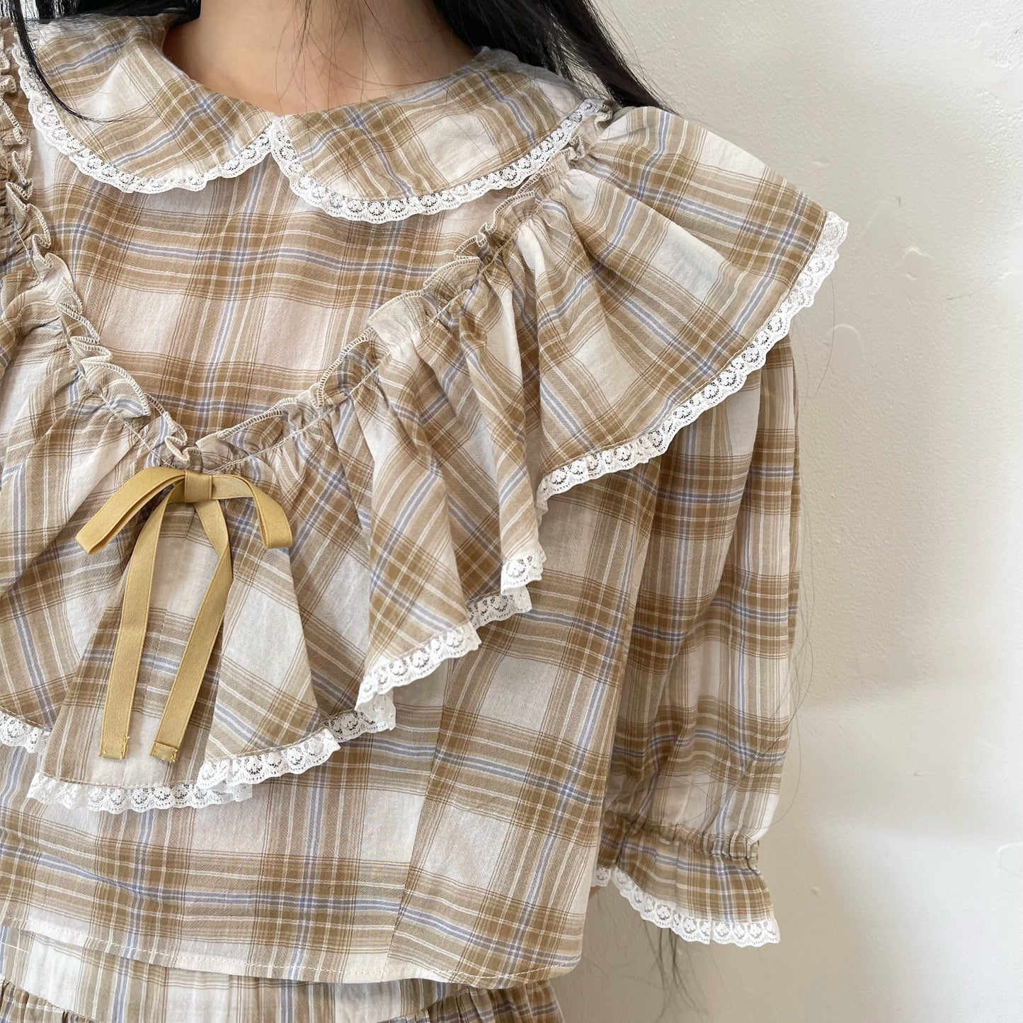 SHORT COTTON BLOUSE / BEIGE / ショートフリルブラウス