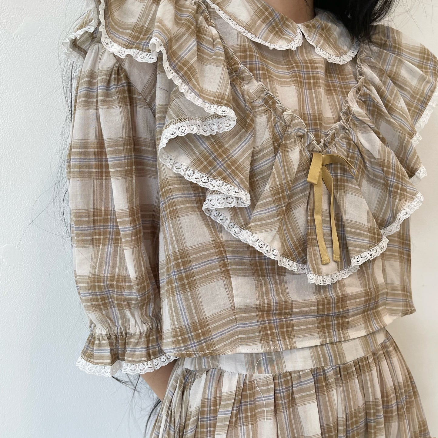 SHORT COTTON BLOUSE / BEIGE / ショートフリルブラウス