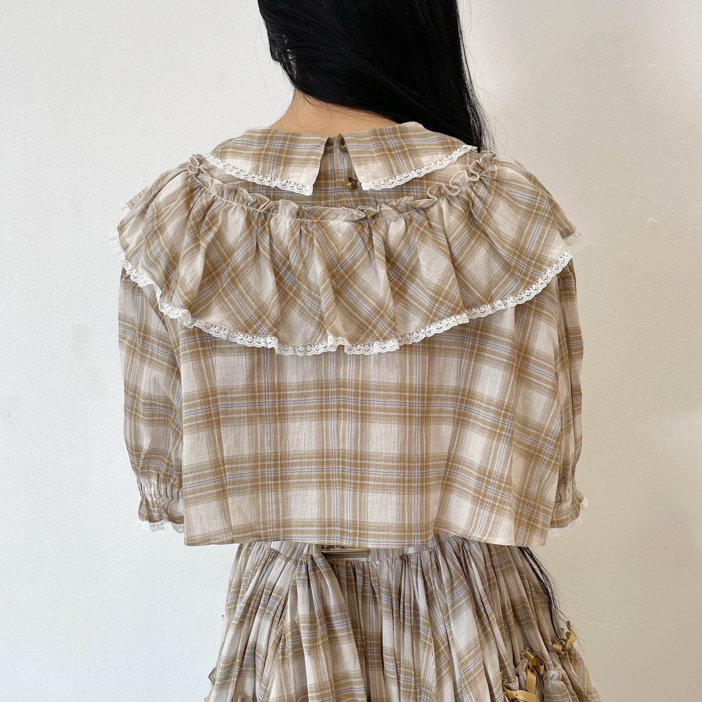 SHORT COTTON BLOUSE / BEIGE / ショートフリルブラウス