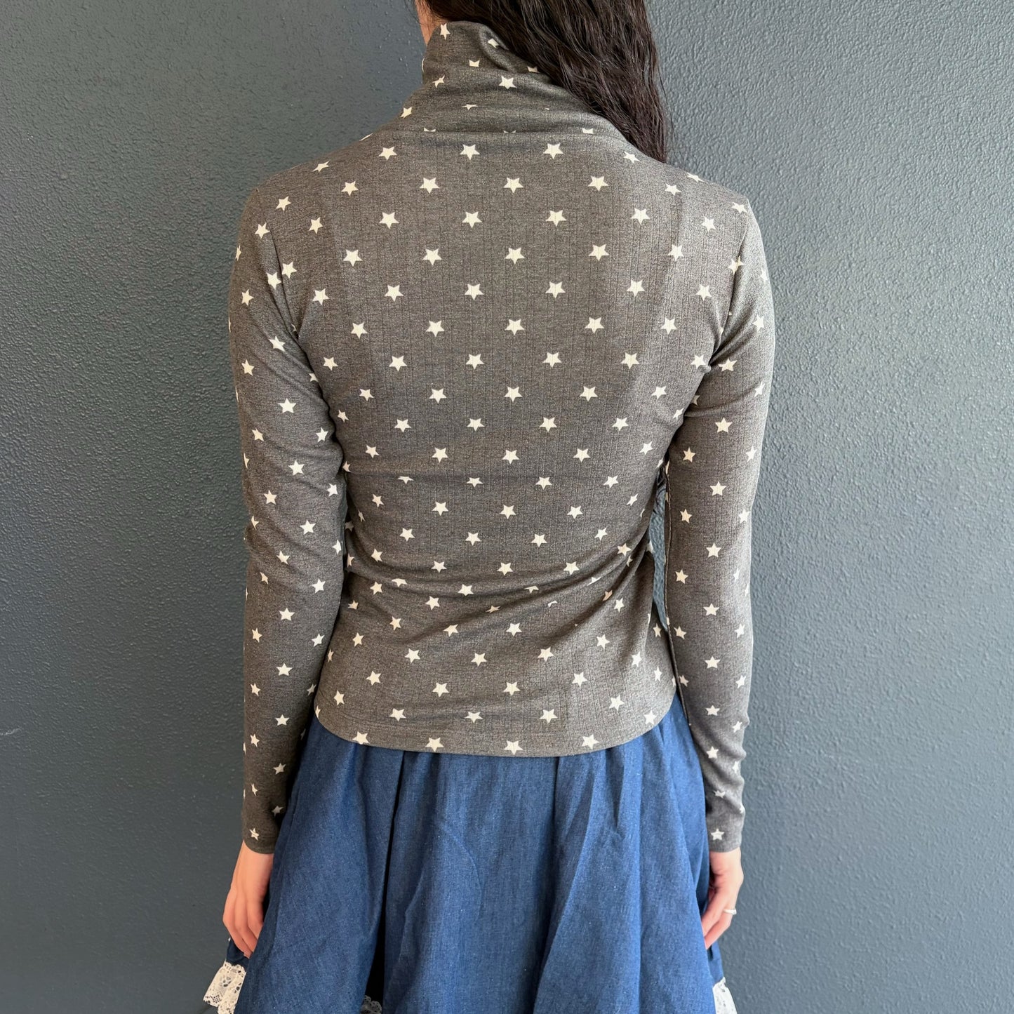 [F.E.E.S] star eyelet turtleneck / charcoal / スタータートルネックトップ