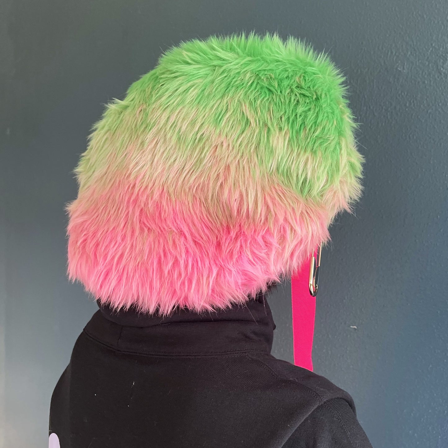 ROXANNE FUR CASQUETTE HIZUME / PINK × GREEN / フェイクファーキャスケット