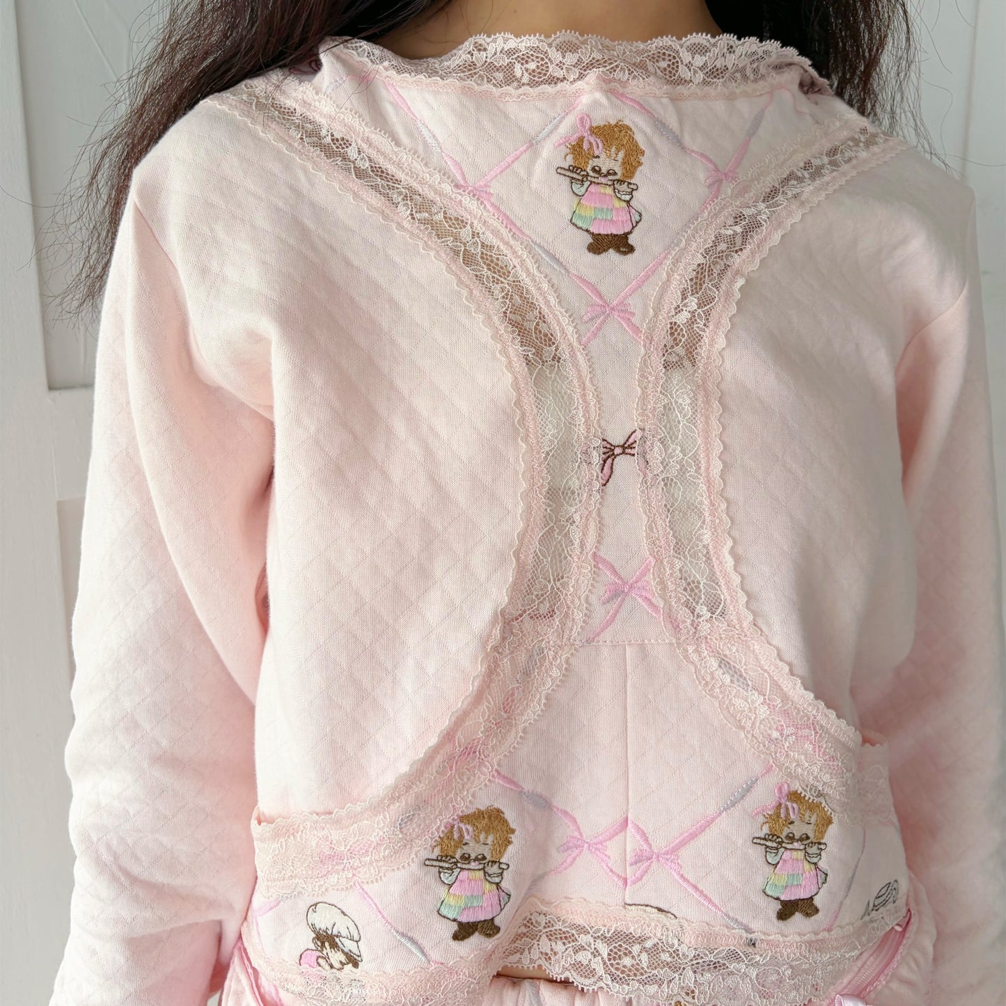 PANTY SHAPE TOP / PINK / 刺繍フードトップ