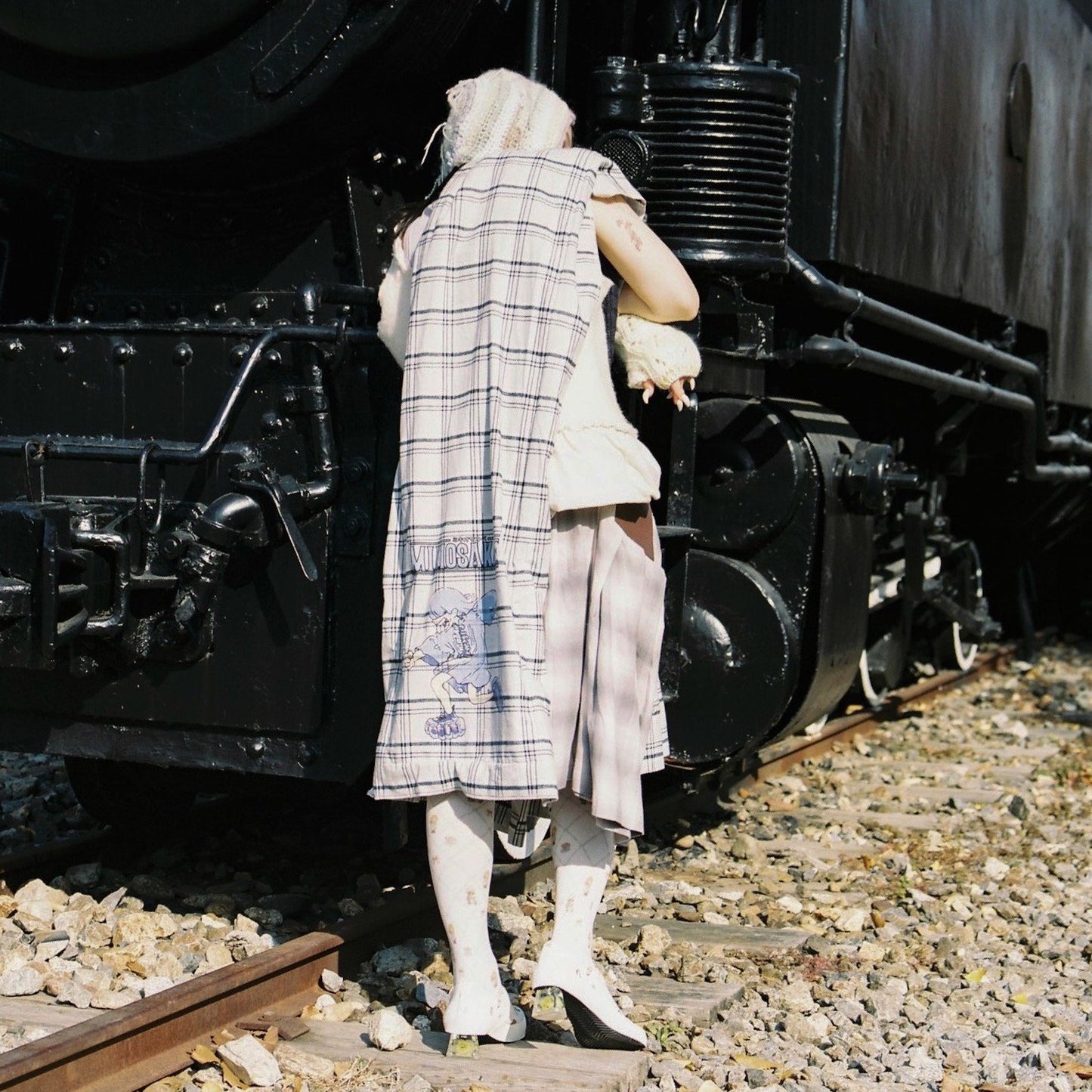 PIGGY PRINT MUFFLER / GRAY / グラフィックプリントマフラー