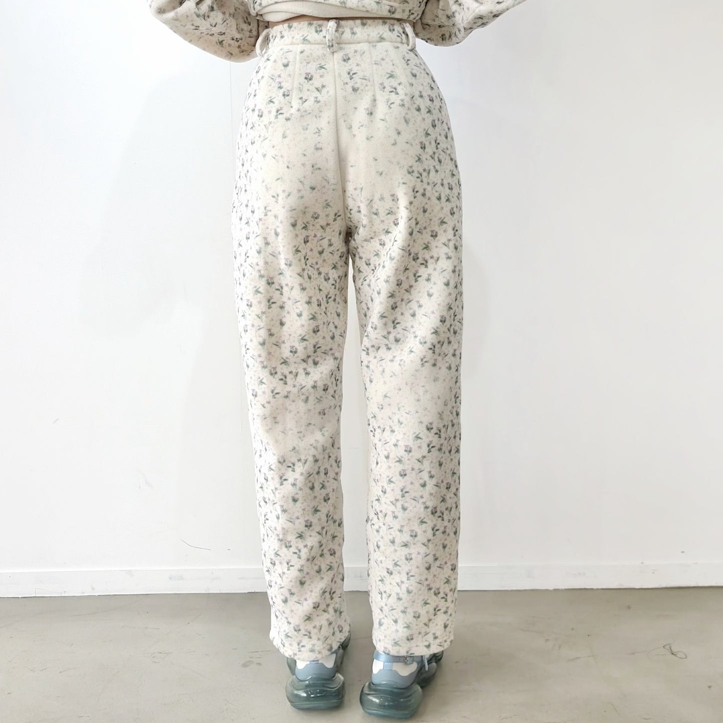 fading flower fleece pants / white / フェイディングフラワーフリースパンツ