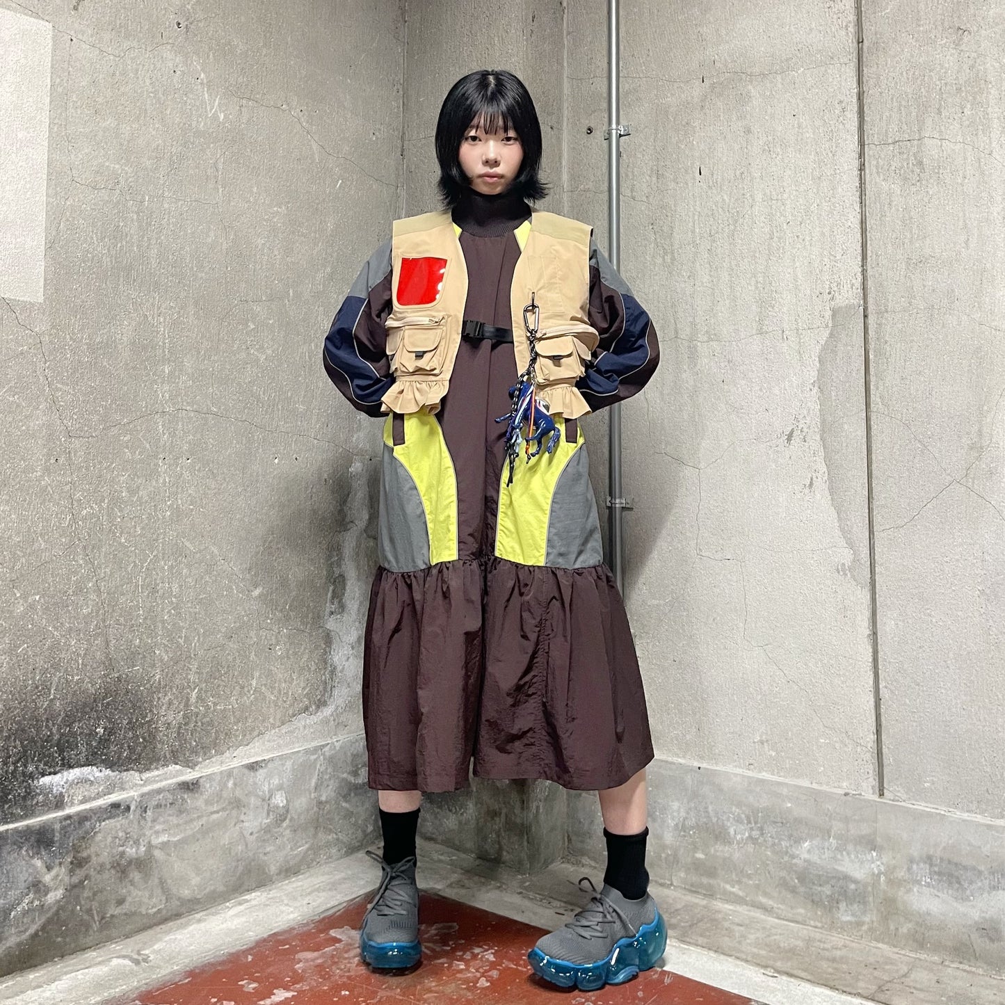 MULTIPOCKET FRILLVEST / BEIGE / マルチポケットフリルベスト