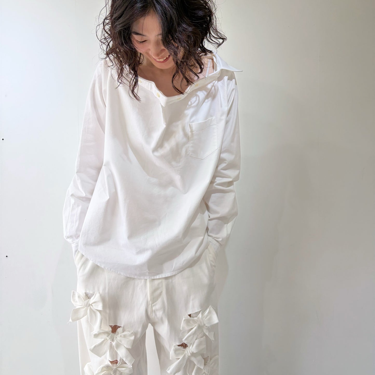 wide-neck shirt / white / ワイドネックシャツ