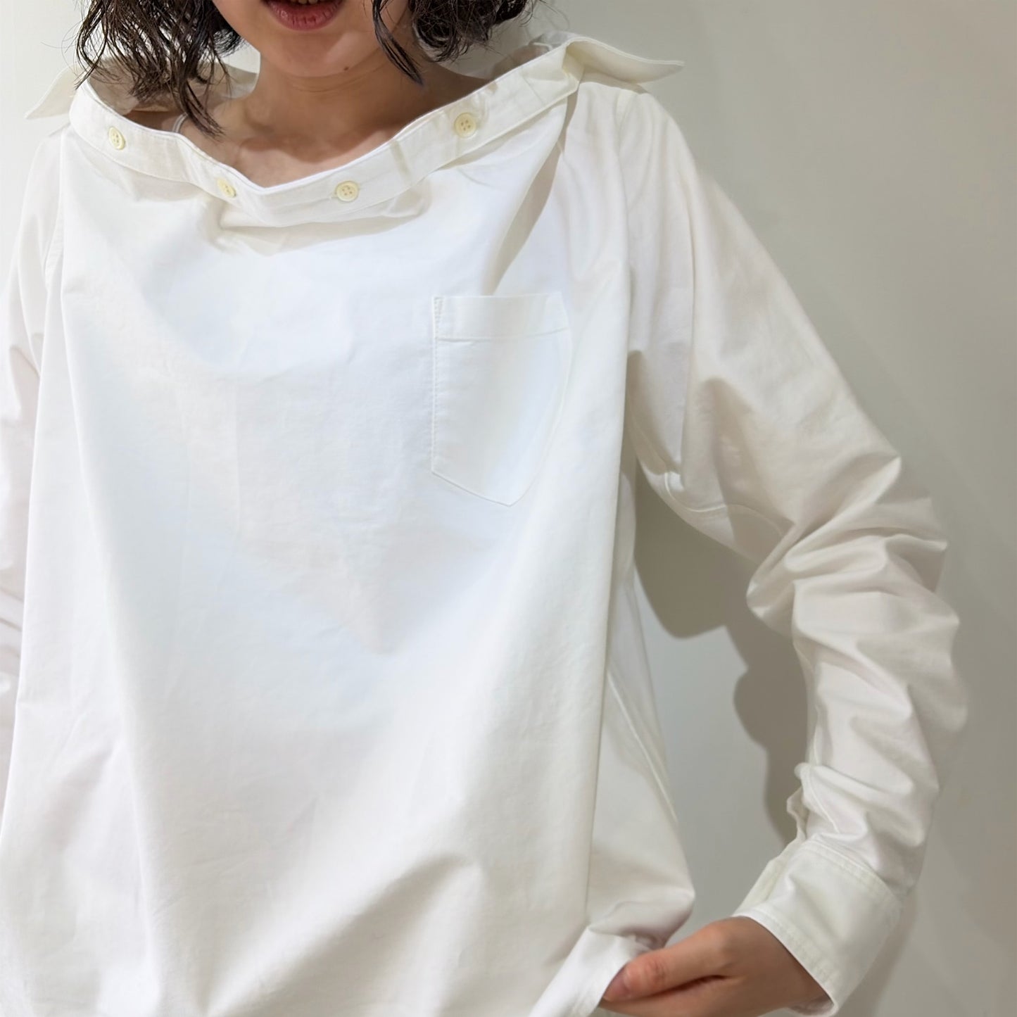 wide-neck shirt / white / ワイドネックシャツ