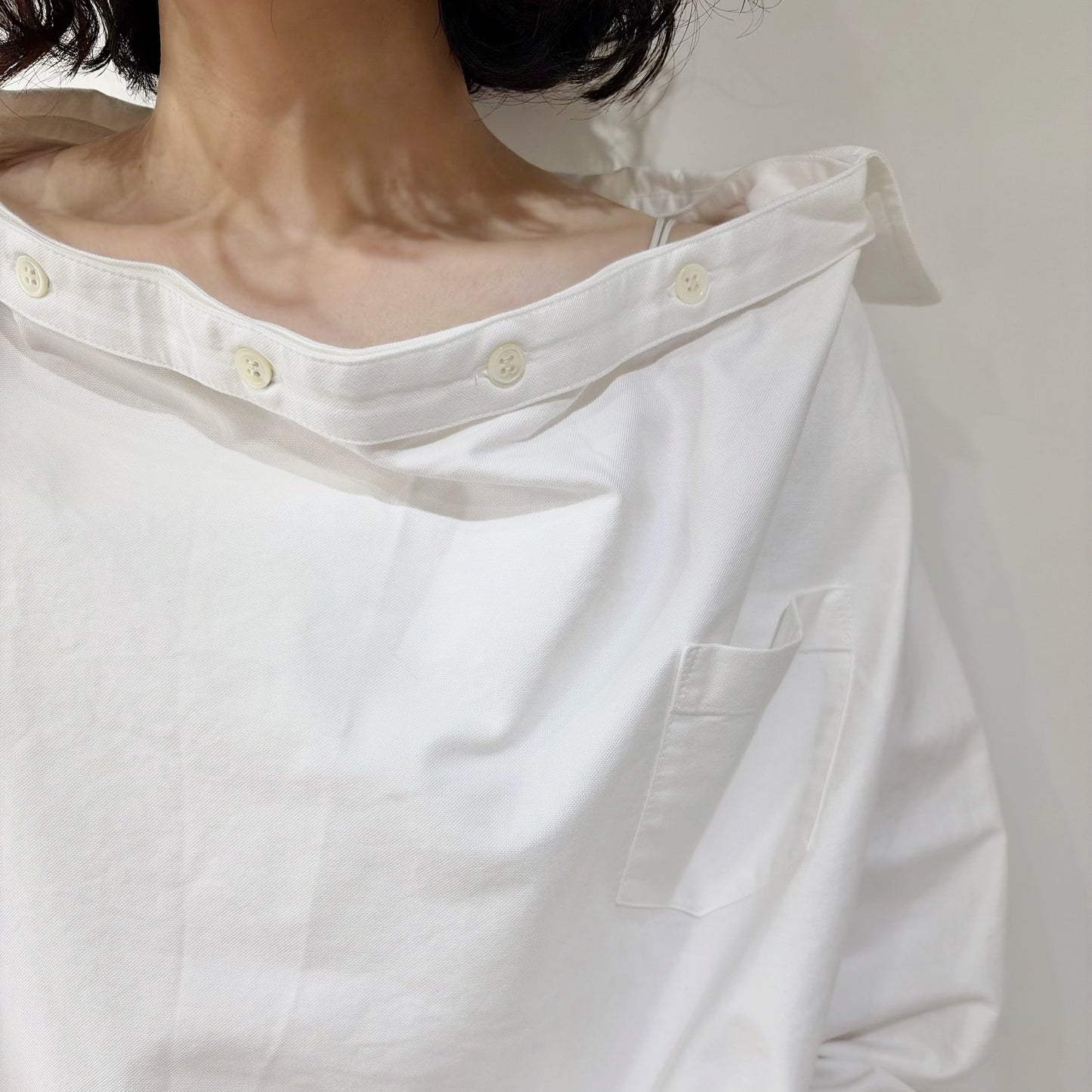 wide-neck shirt / white / ワイドネックシャツ