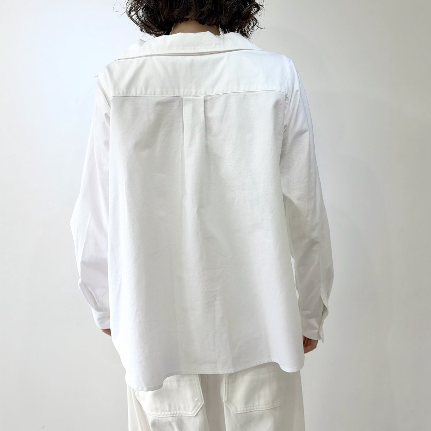wide-neck shirt / white / ワイドネックシャツ