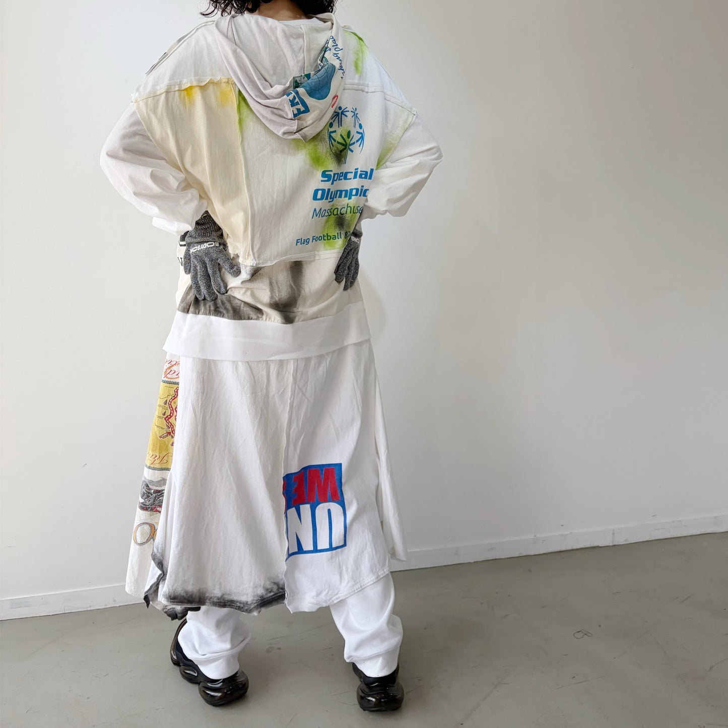 GLOVE-TROTTING RECONSTRUCTED DRESS / WHITE / Tシャツ構築レイヤードドレス