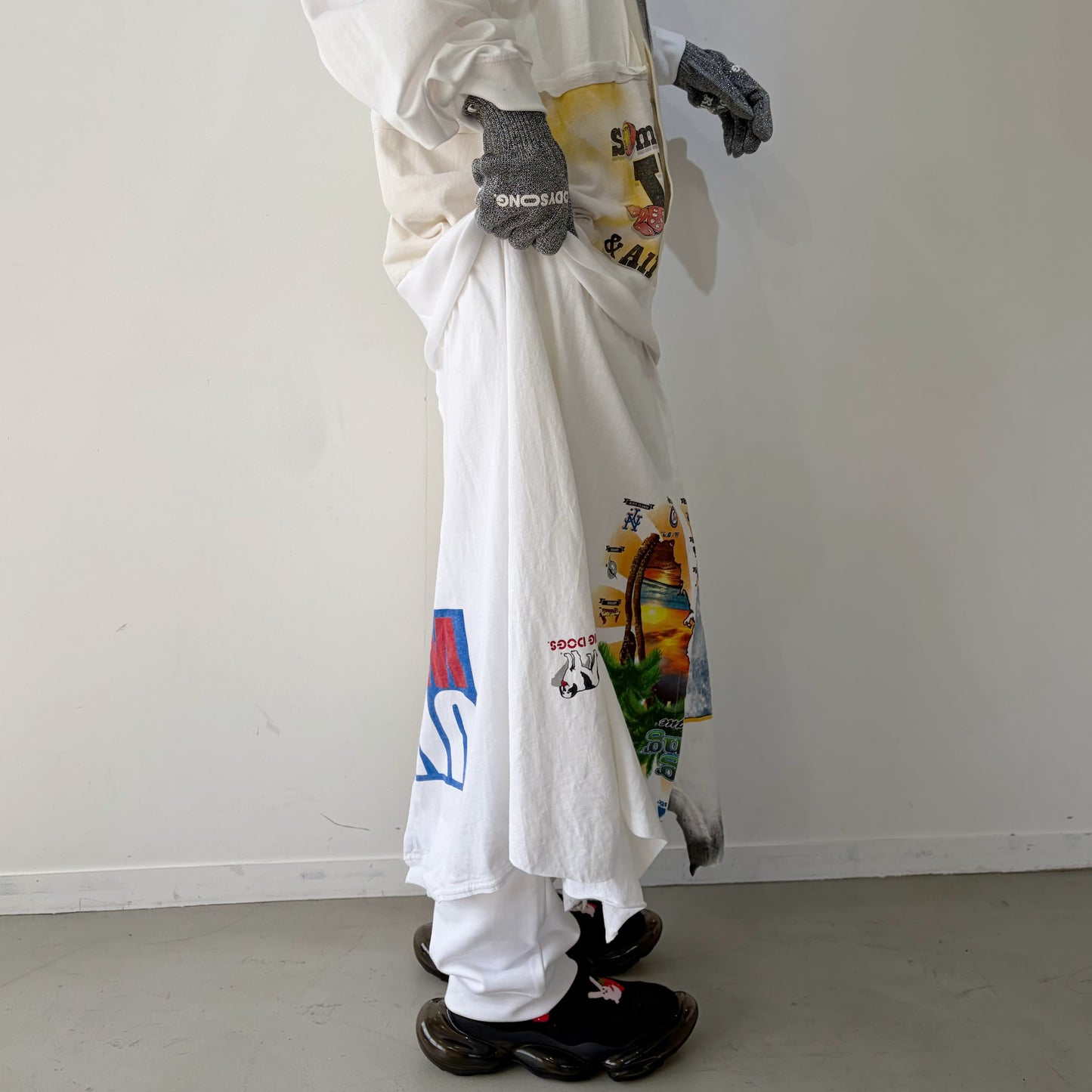 GLOVE-TROTTING RECONSTRUCTED DRESS / WHITE / Tシャツ構築レイヤードドレス