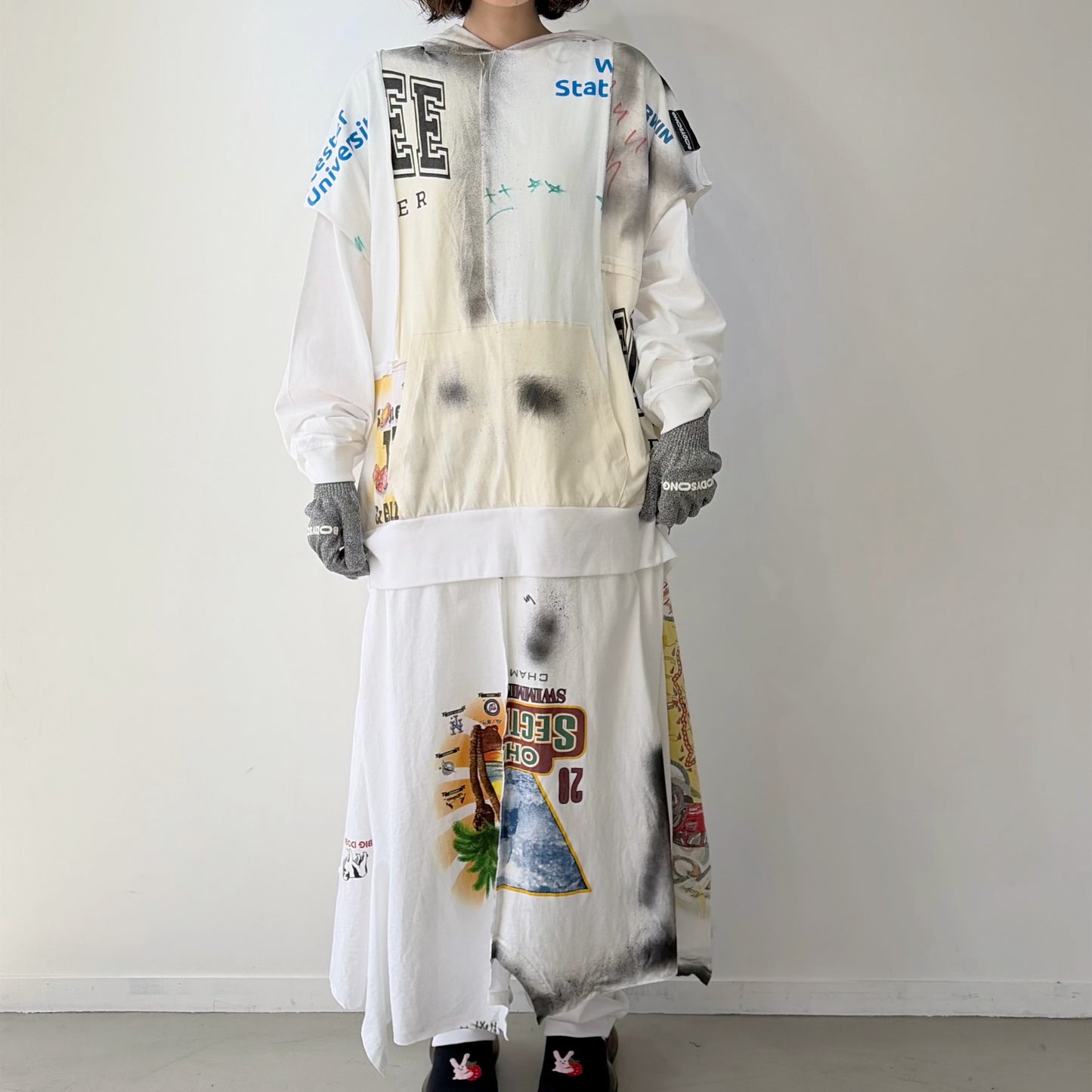 GLOVE-TROTTING RECONSTRUCTED DRESS / WHITE / Tシャツ構築レイヤードドレス