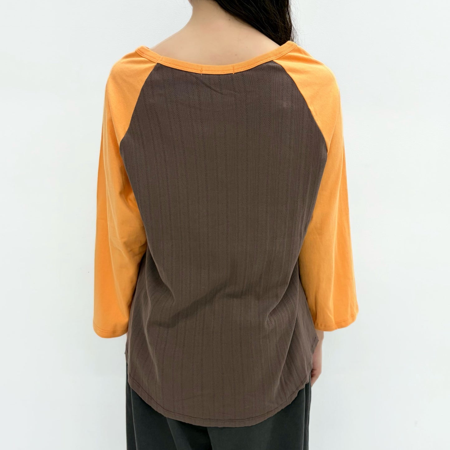 [F.E.E.S] eyelet raglan t-shirt / brown / ラグランスリーブTシャツ
