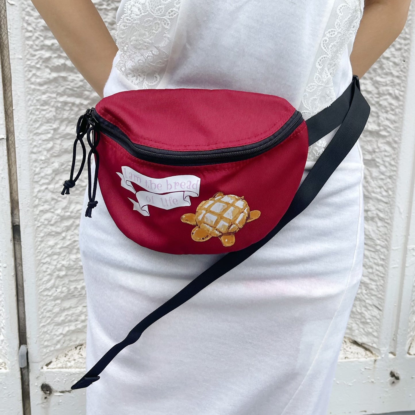 I'M THE BREAD WAIST BAG / WINE / グラフィックプリントウェストバッグ