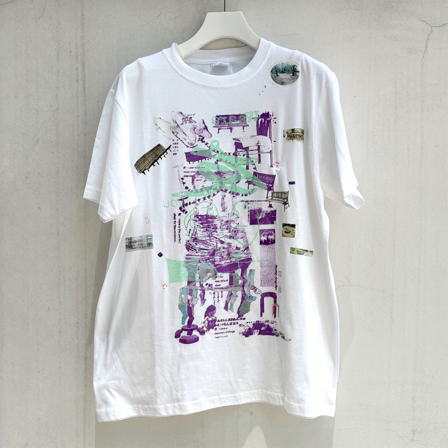 chairs for the interview T-shirt / white / プリントTシャツ