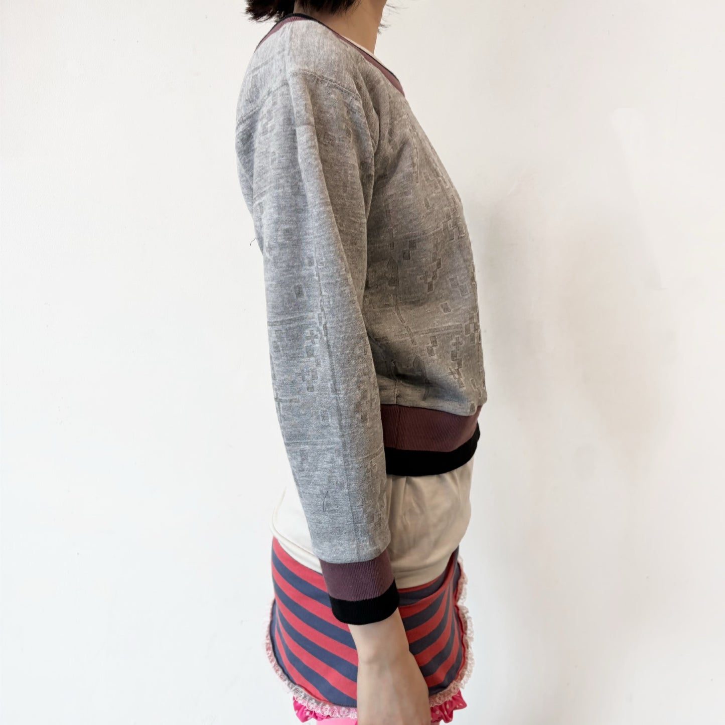 v neck layer sweat / gray / Vネックレイヤーシャツ