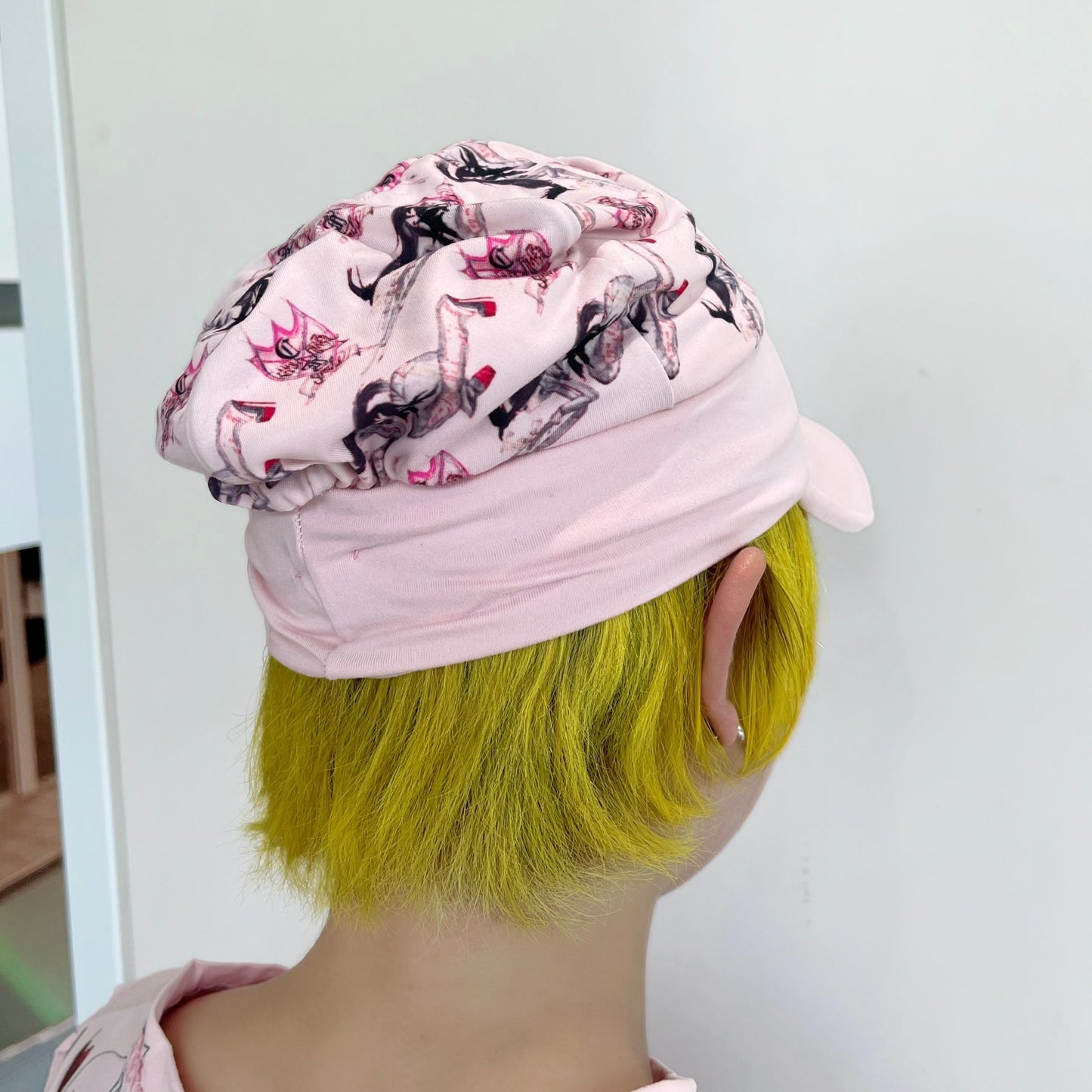 Pink baseball cap / グラフィックキャップ