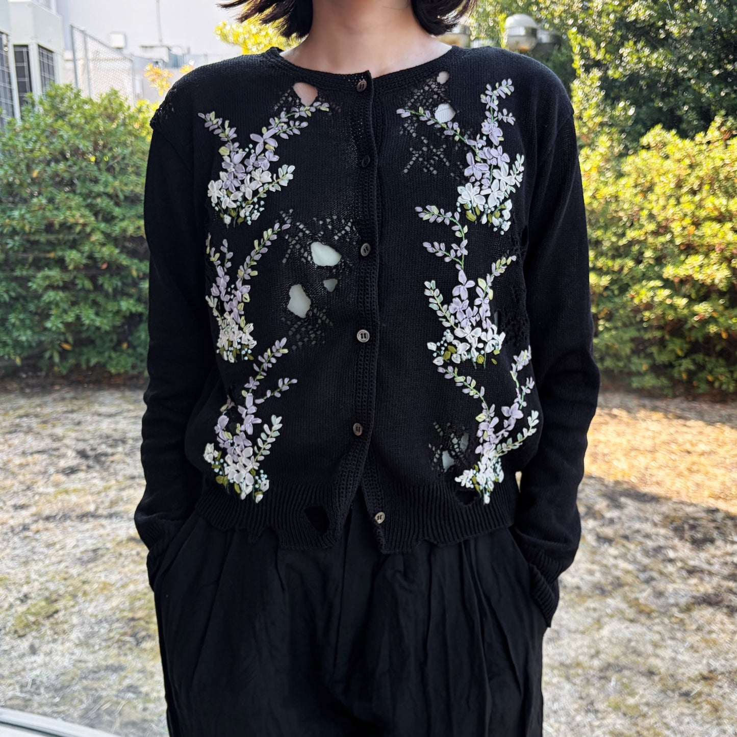 embroidered cardigan / black / 刺繍カーディガン