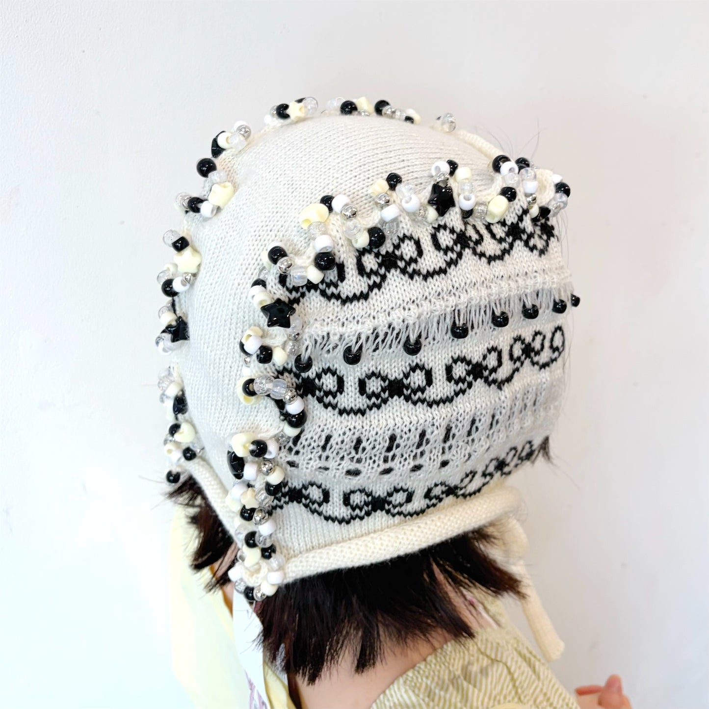 Frill knitted ribbon hat / White × Black / フリルニットリボンハット
