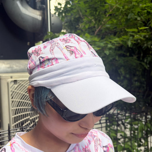 White baseball cap / グラフィックキャップ