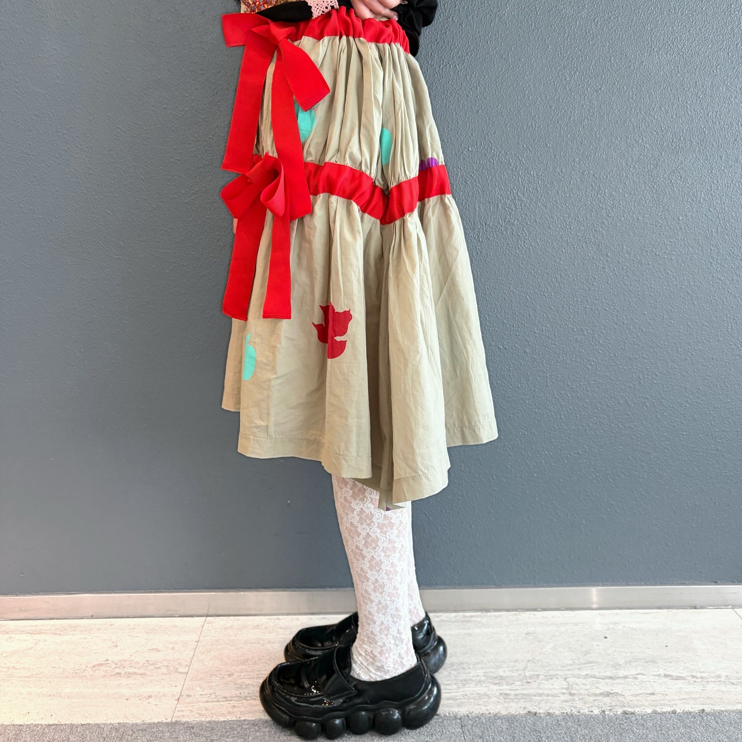 APPLE TIERED DROP WAIST SKIRT / APPLE / リボンティアードスカート