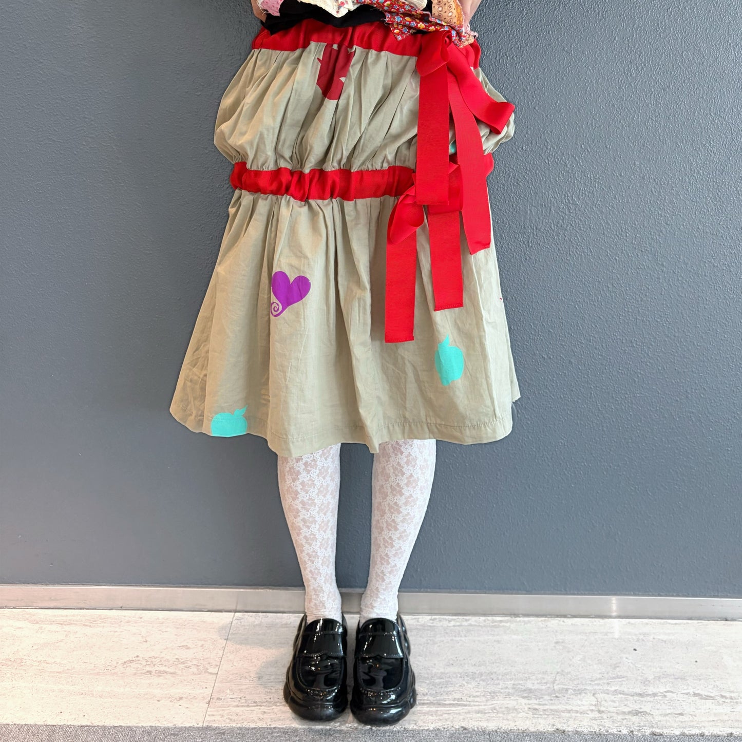 APPLE TIERED DROP WAIST SKIRT / APPLE / リボンティアードスカート