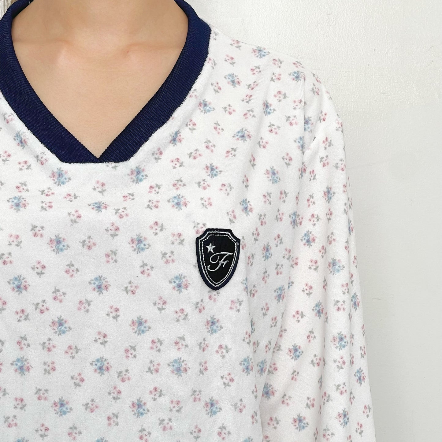 [F.E.E.S] V neck flower terry shirt / IVORY / Vネックプルオーバー