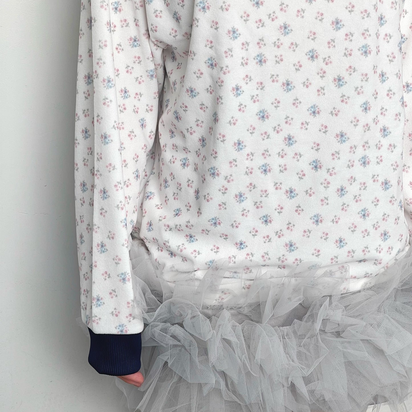 [F.E.E.S] V neck flower terry shirt / IVORY / Vネックプルオーバー
