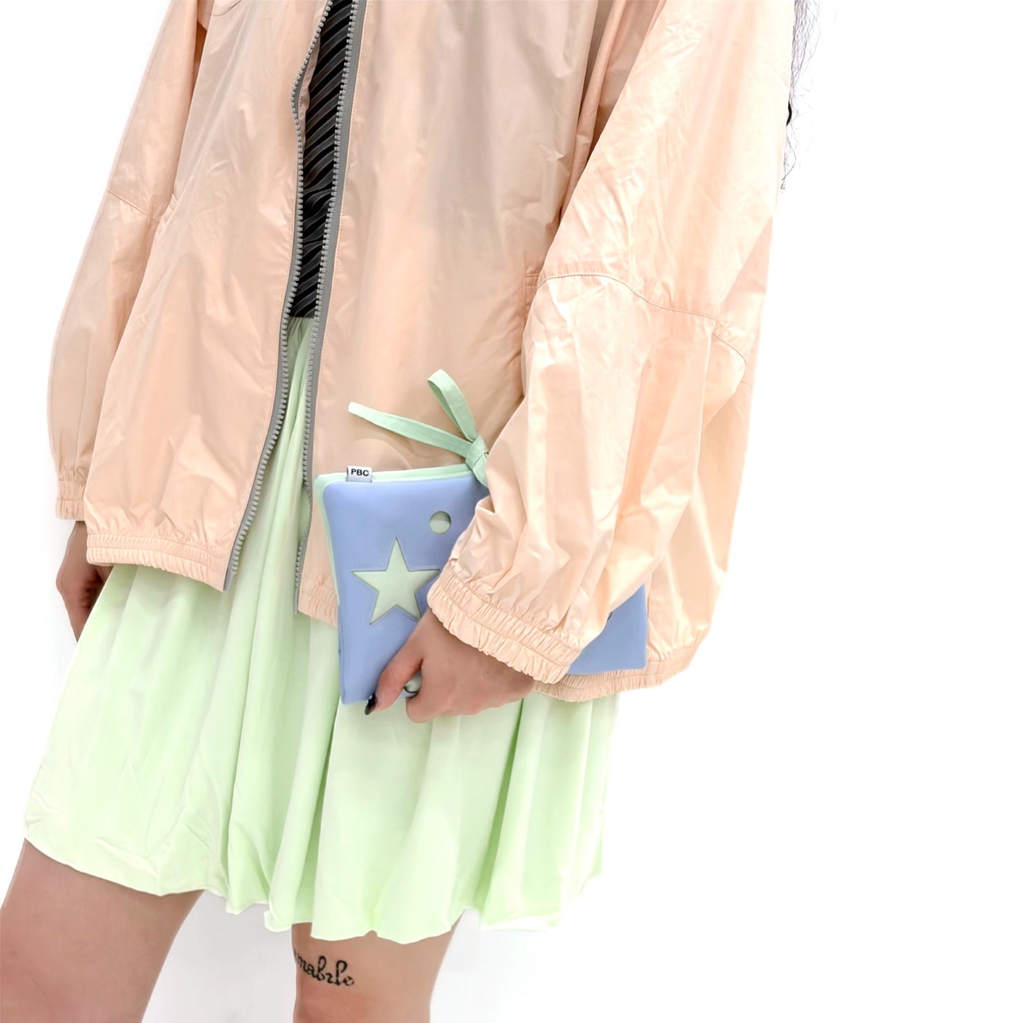 [F.E.E.S] color block windbreaker / apricot / ナイロンウィンドブレーカー