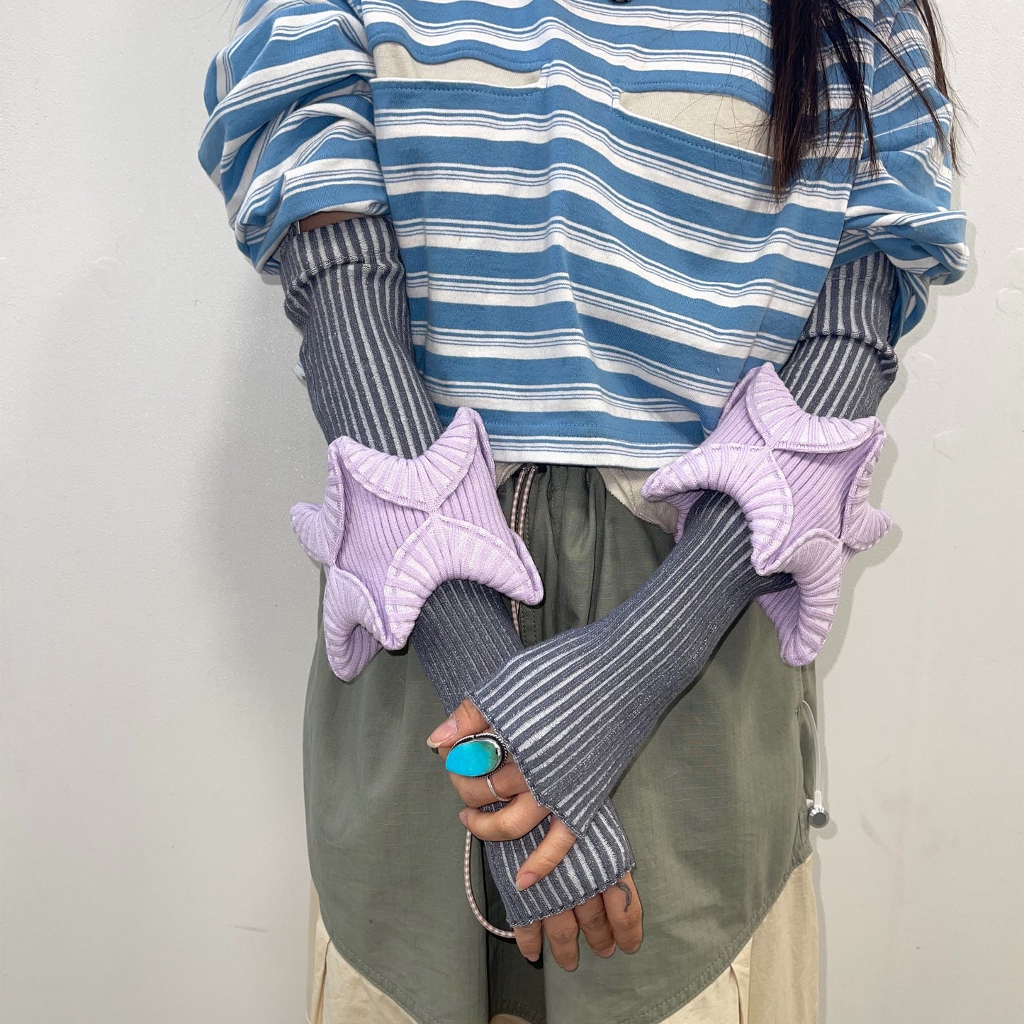 Infinity Sleevelet / charcoal grey and light pink / リブニットアームカバー
