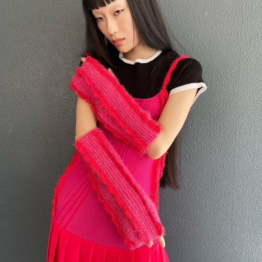 Monster Sleevelet / deep pink and red / ニットアームウォーマー