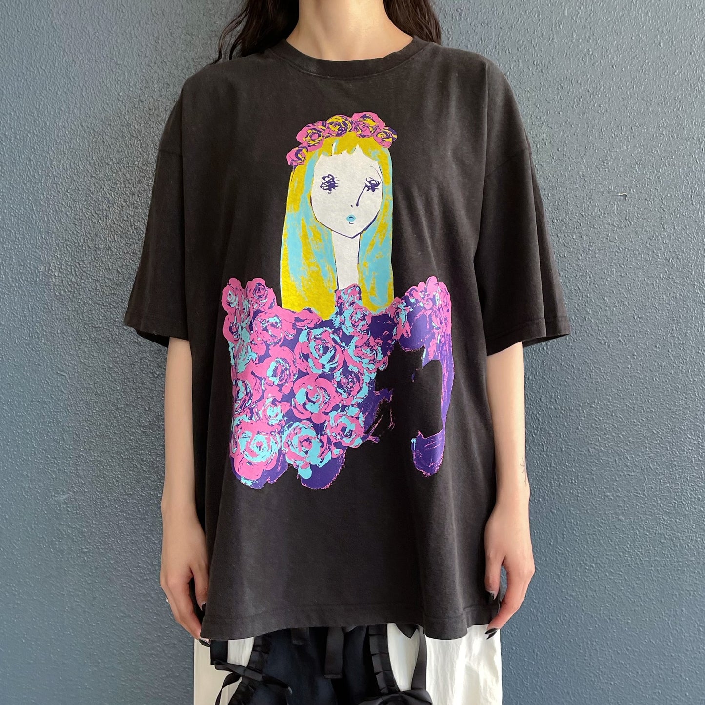AMY FLOWER CROWN T-SHIRT BIOWASHED / BLACK / MAYA SHIBASAKIコラボレーション