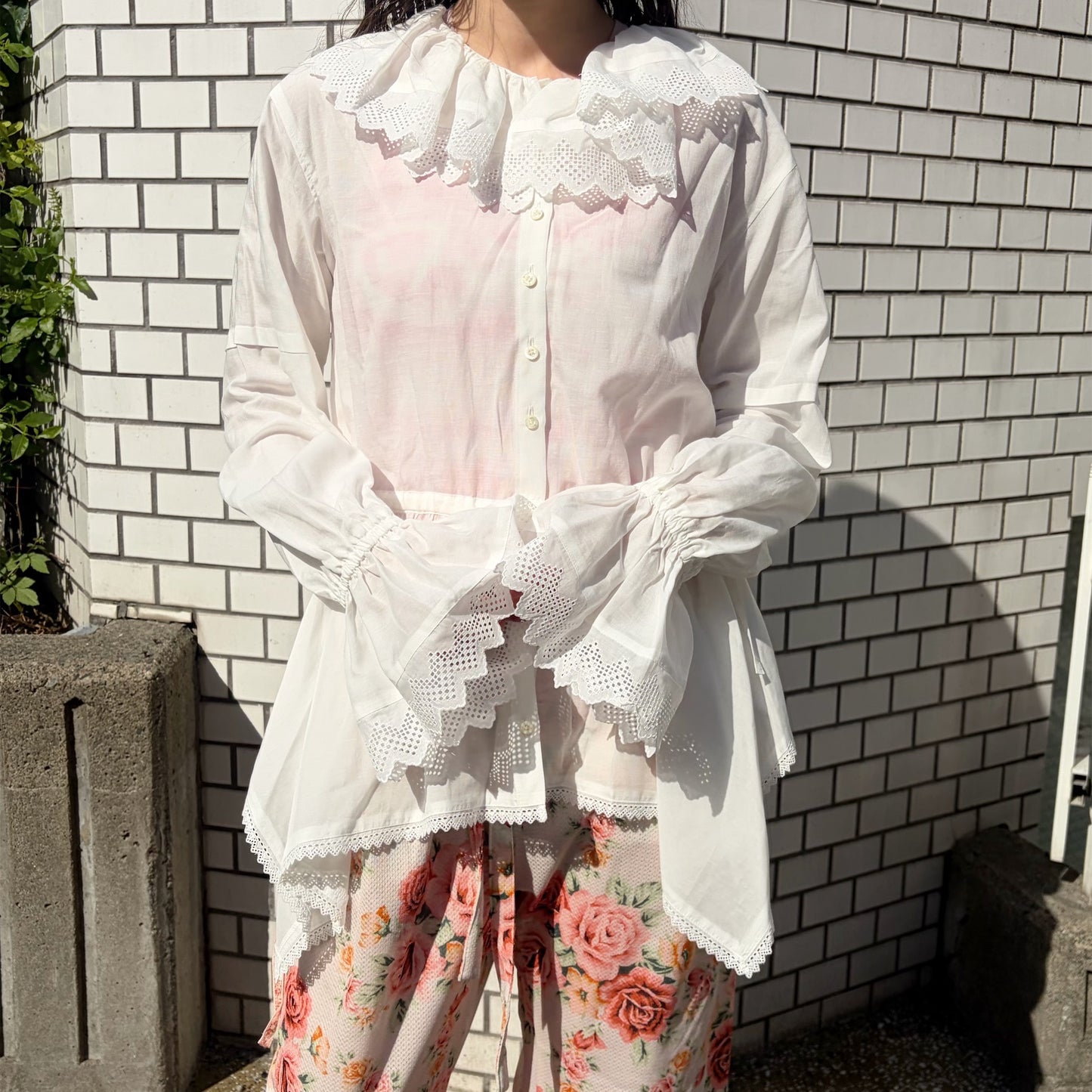 DOMESTIC FRILL BLOUSE / WHITE / フリルブラウス
