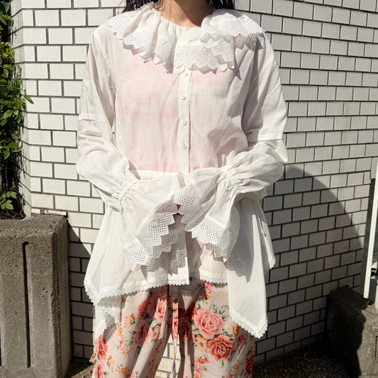 DOMESTIC FRILL BLOUSE / WHITE / フリルブラウス