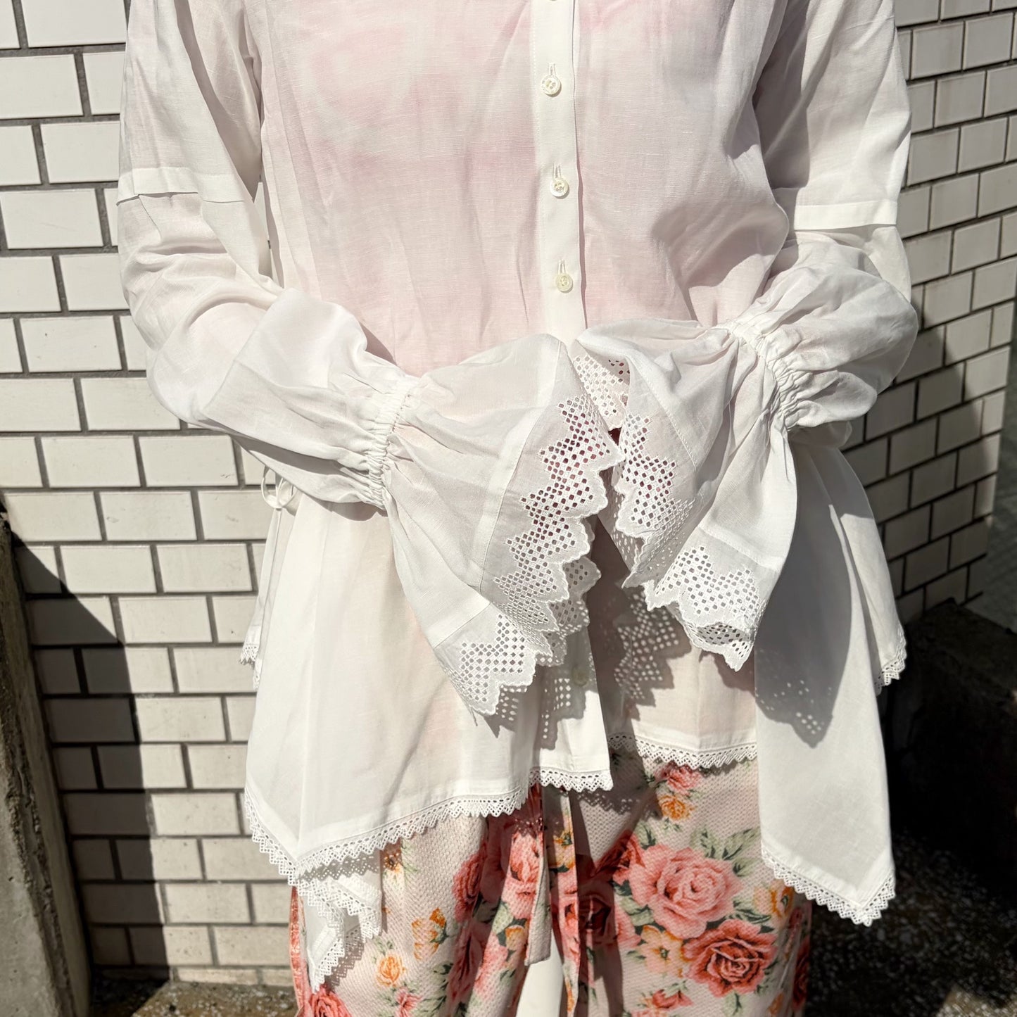 DOMESTIC FRILL BLOUSE / WHITE / フリルブラウス