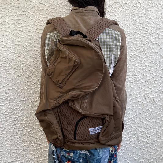 TWISTED BACK PACK / BROWN / ツイストバックパック