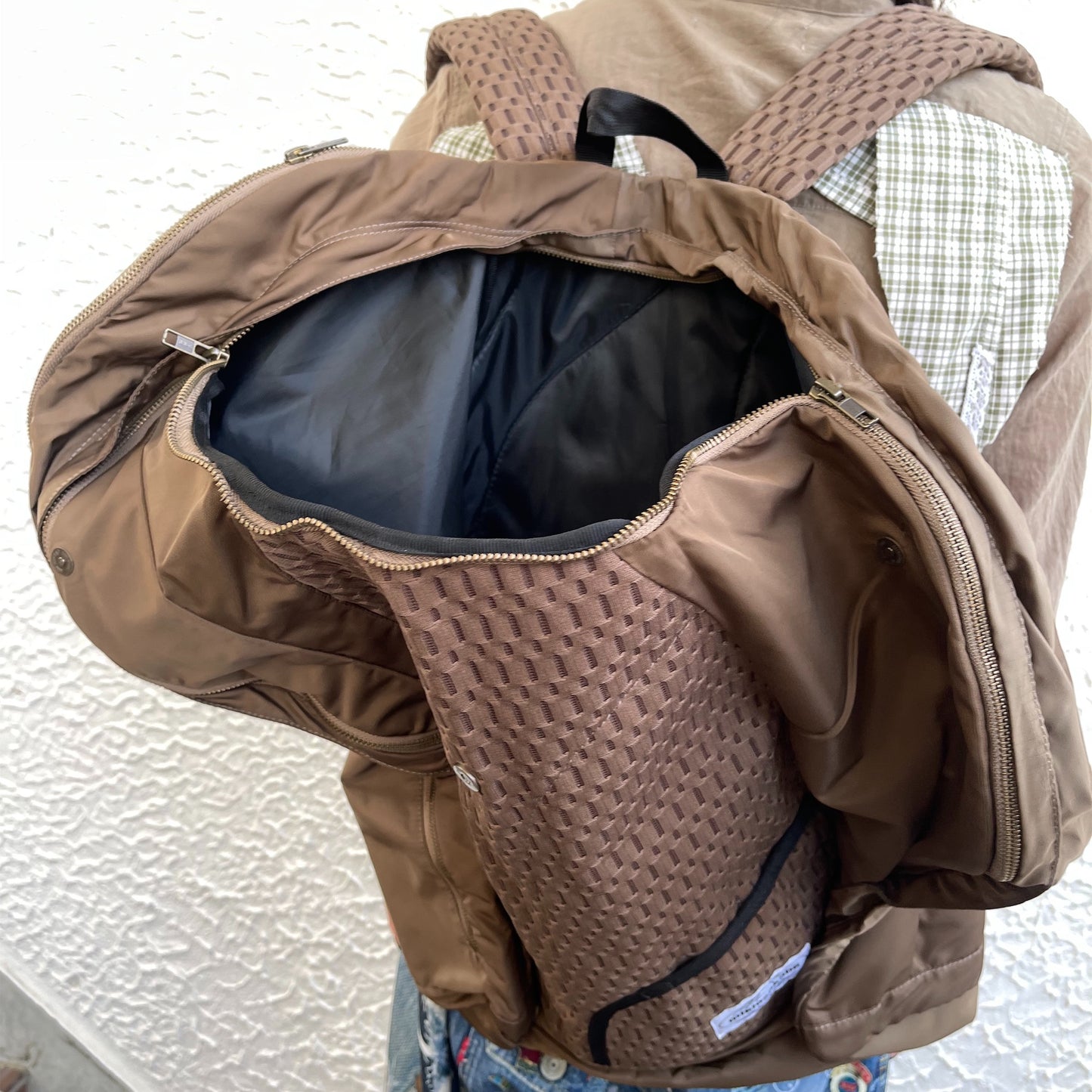 TWISTED BACK PACK / BROWN / ツイストバックパック