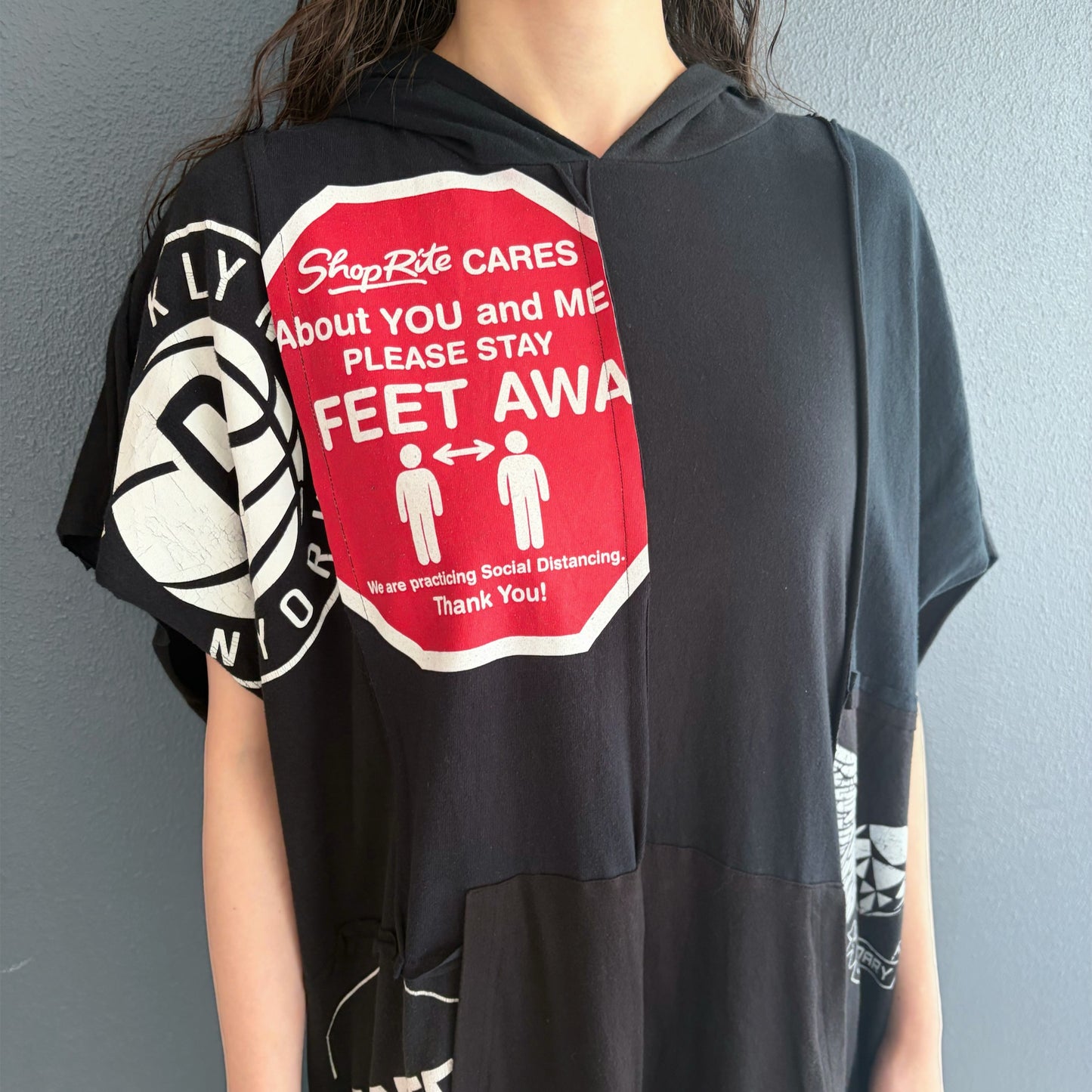 RECONSTRUCTED T-SHIRT HOODED DRESS / BLACK / ヴィンテージフードドレス