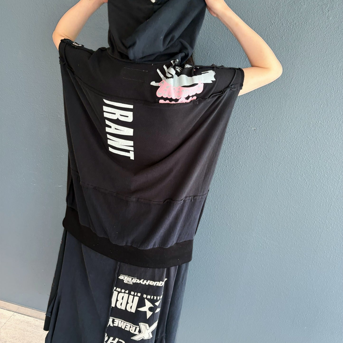 RECONSTRUCTED T-SHIRT HOODED DRESS / BLACK / ヴィンテージフードドレス