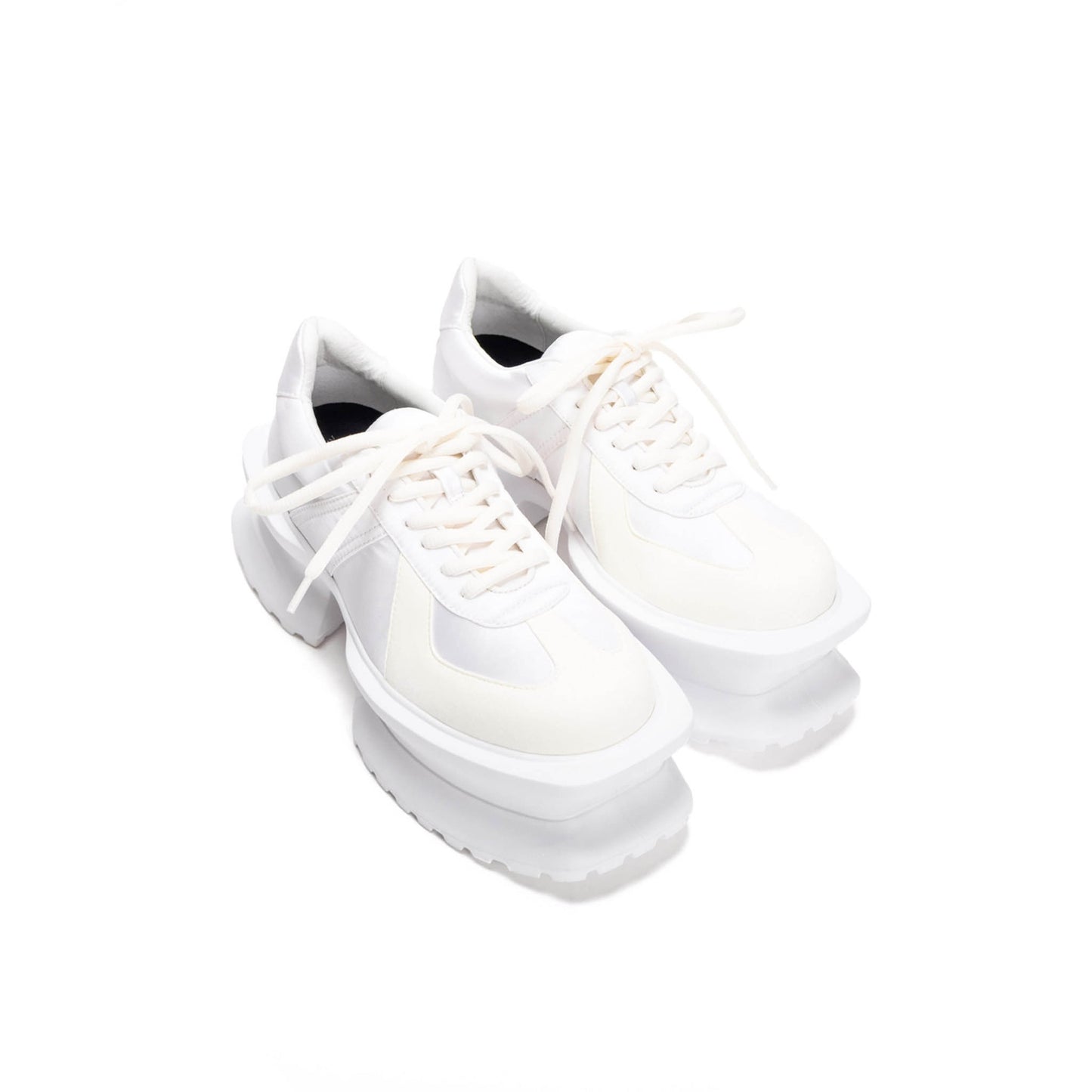 【AKIKOAOKI】Victoria / White x White / Aerialシューズ