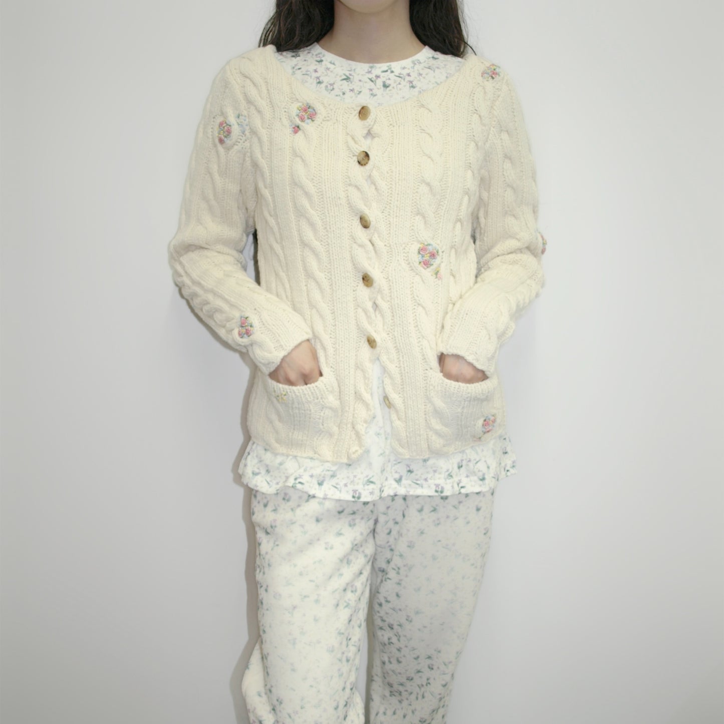blooming cable cardigan / white / ブルーミングケーブルカーディガン