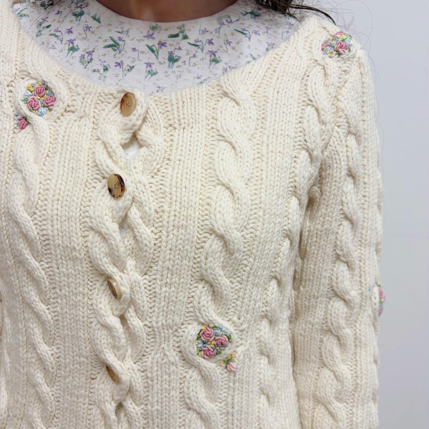 blooming cable cardigan / white / ブルーミングケーブルカーディガン