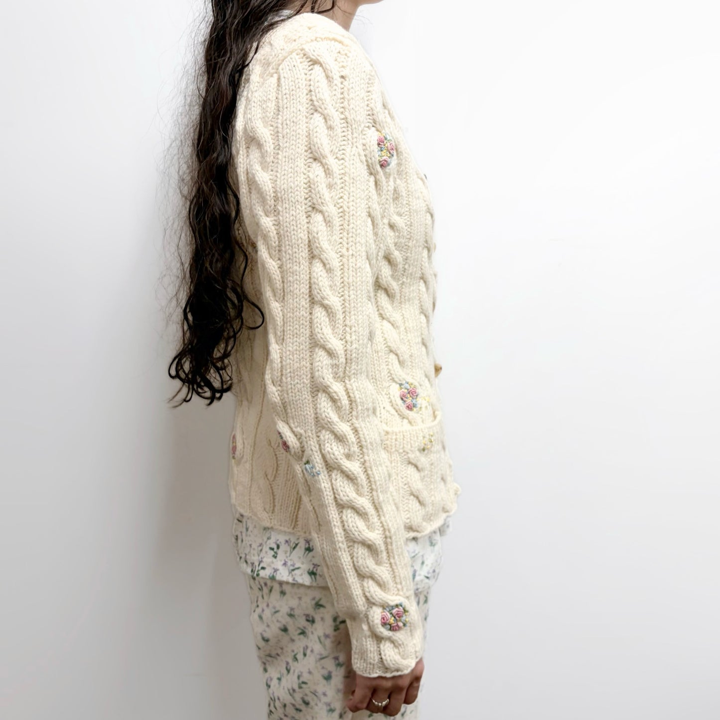 blooming cable cardigan / white / ブルーミングケーブルカーディガン