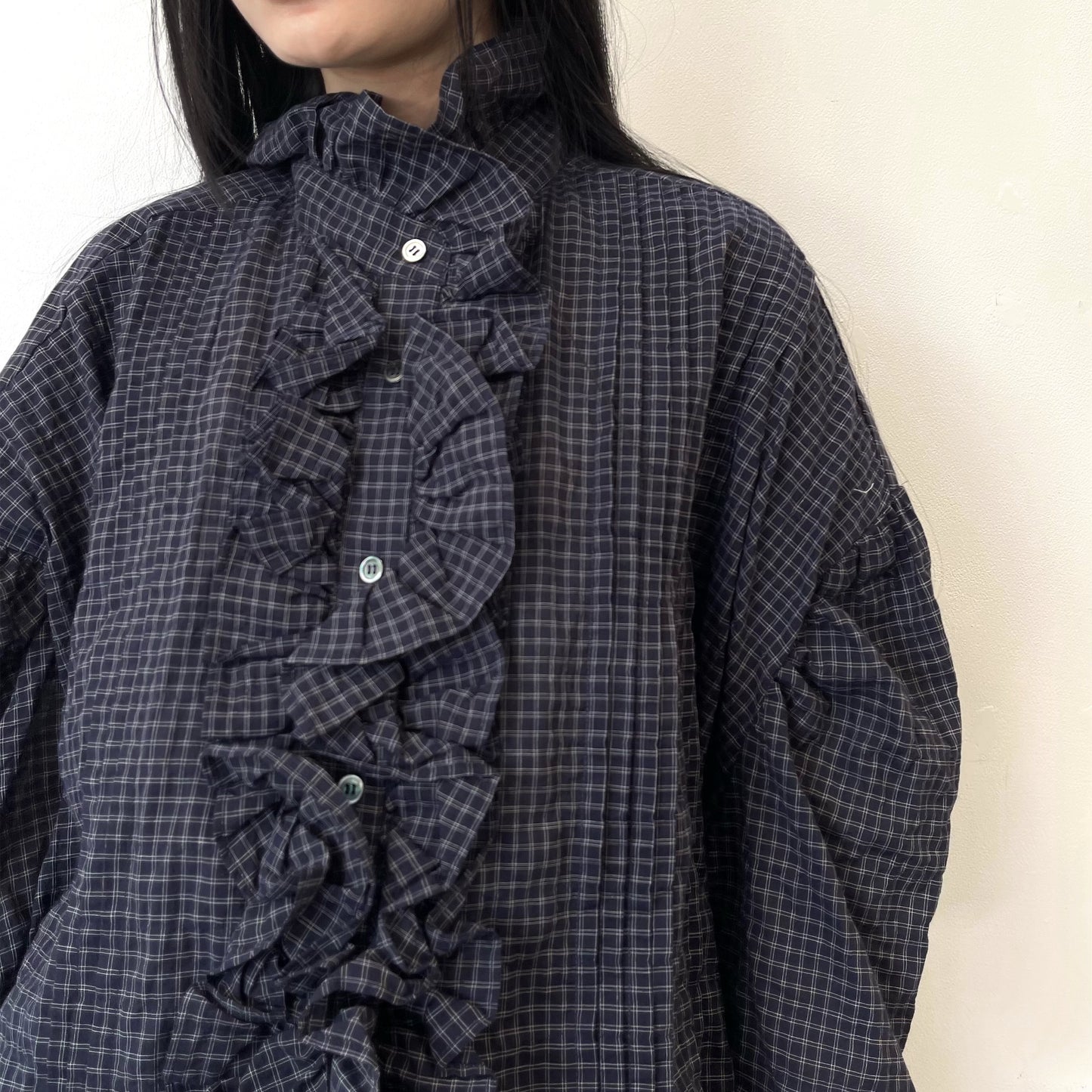 RUFFLE HALF SLEEVE SHIRT / NAVY / フリルシャツ